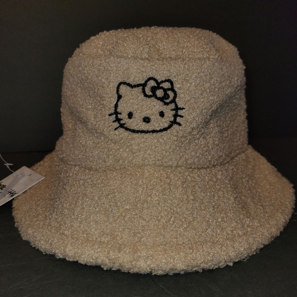 2 Hello kitty forever 21 bucket hat